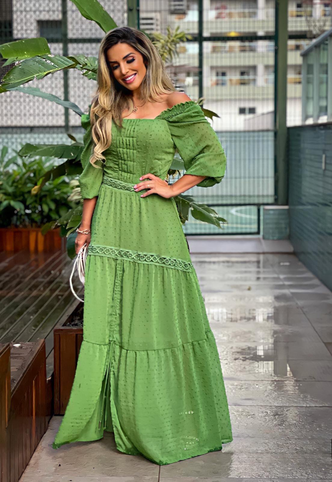 Vestido maxi de renda guipure verde